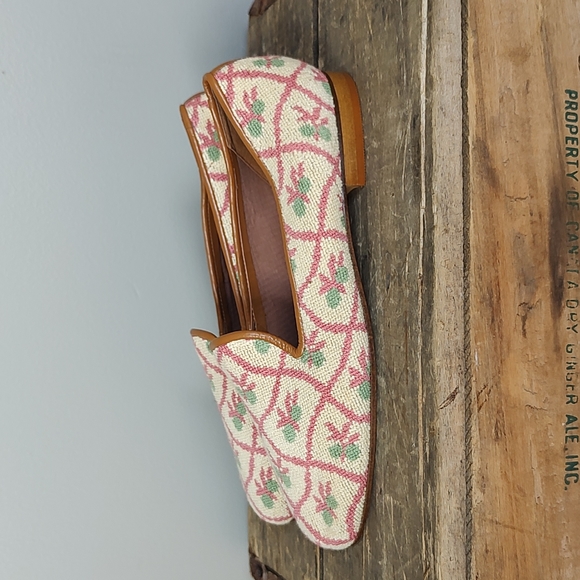 Zalo Shoes - 🔥HP🔥Zalo NOS Needlepoint NWOT! Smoking Shoes Flats Size 8 Leather Sole Spain